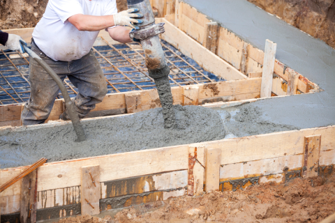 Wylewanie chudziaka fundamentów – chudy beton krok po kroku